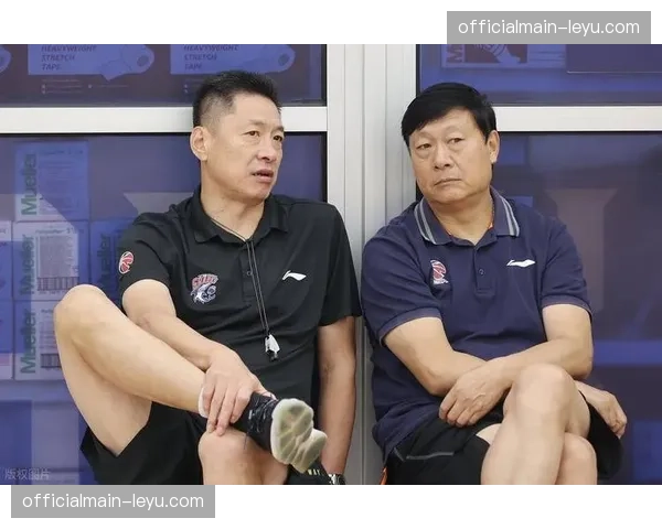 李春江演练攻防转换节奏，上海以逸待劳静候挑战者
